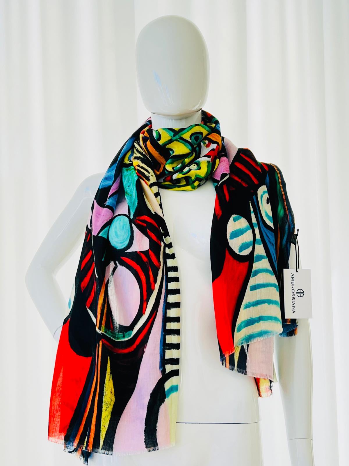 Modischer und eleganter Schal mit italienischem Charakter, aus hochwertiger Viscose, in leuchtenden schönen Farben und stilvollem, künstlerischem Design.